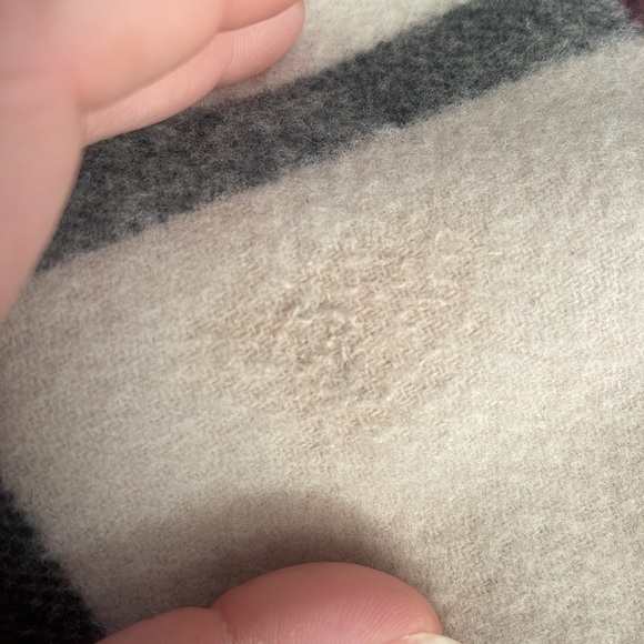 Burberry scarf - Picture 6 of 7